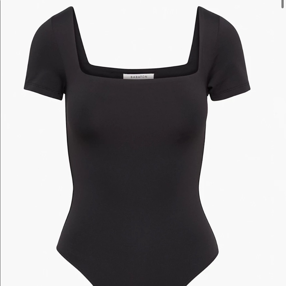 BABATON CONTOUR SHORT SLEEVE ARITZIA